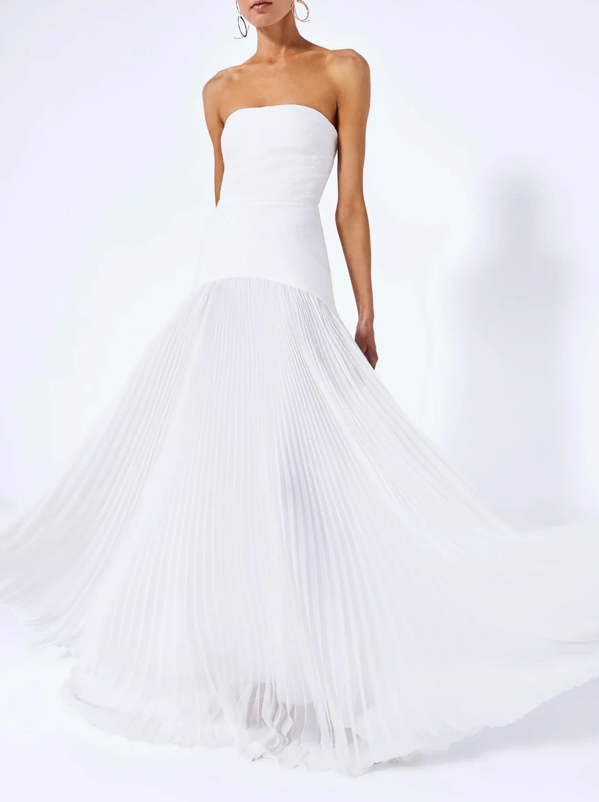 Alexis Sunniva White Dress Wedding