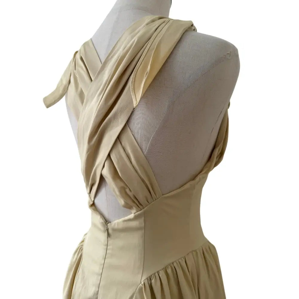 Helsa Fairweather Midi Dress in Stretch Cotton Sateen in Hay - Dress