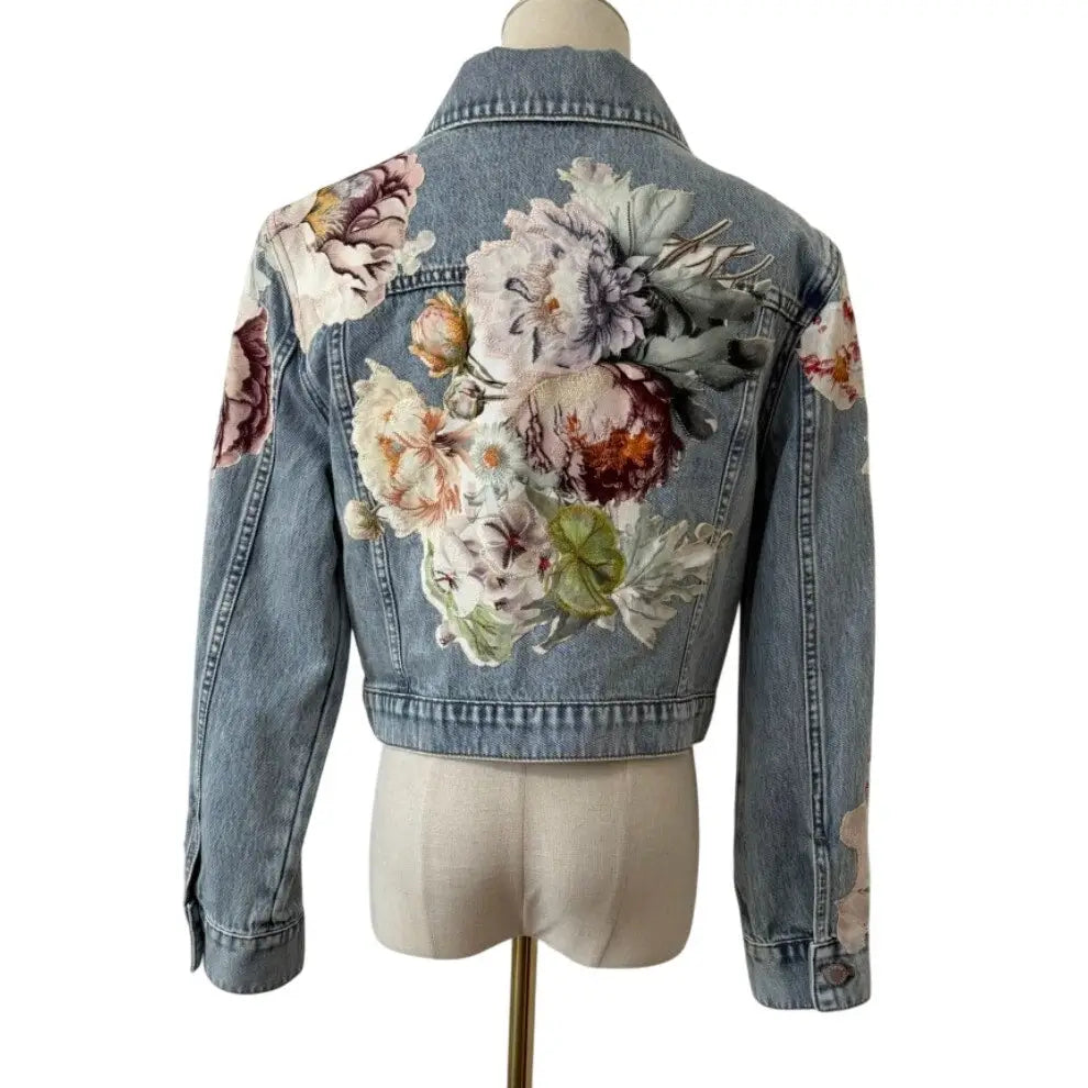 Alice + Olivia CHLOE EMBROIDERED DENIM JACKET - Jacket