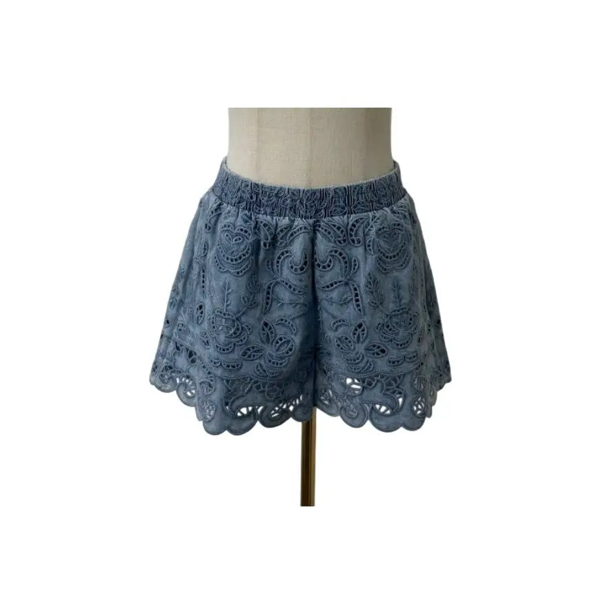 Alice + Olivia KENLEY EYELET DENIM SHORT - Shorts