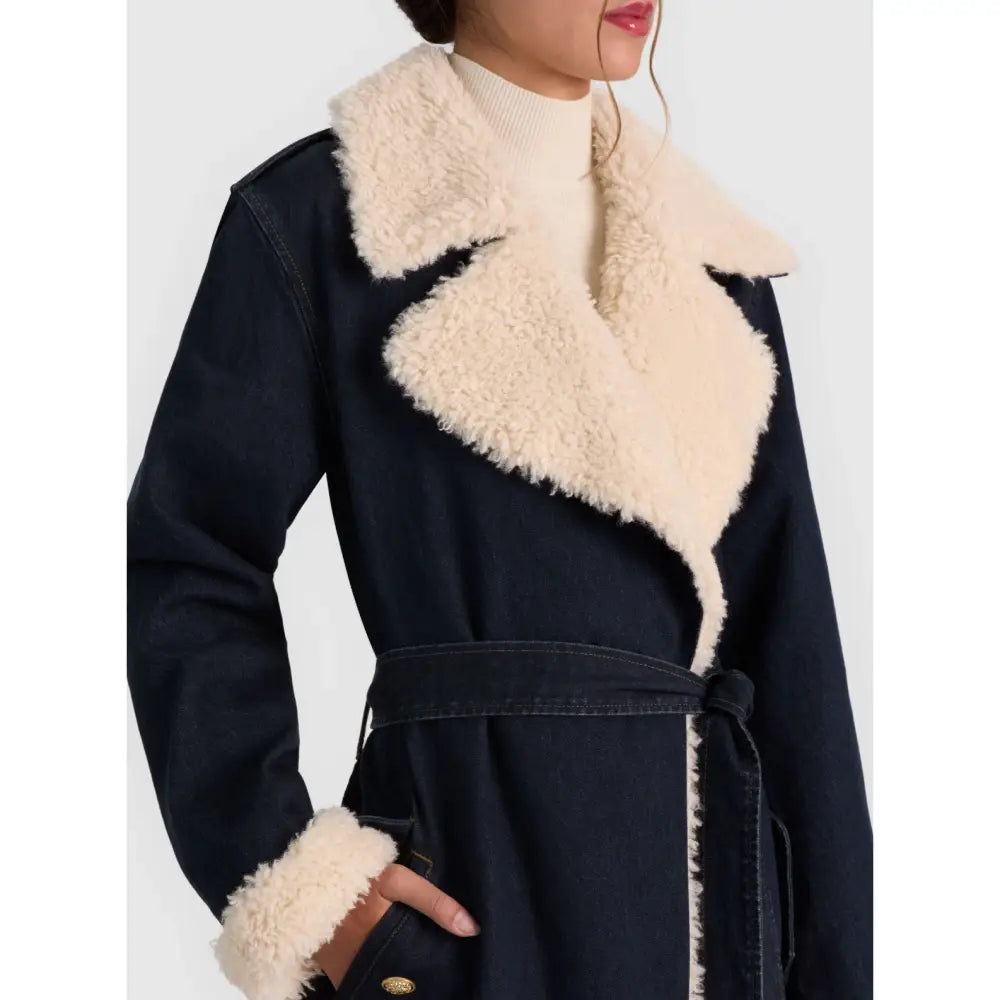 Alice + Olivia NEVADA FAUX SHEARLING DENIM TRENCH COAT - Jacket