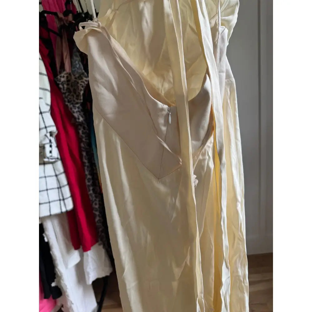 Casona La Emperifolla Dress in Off White - Dress
