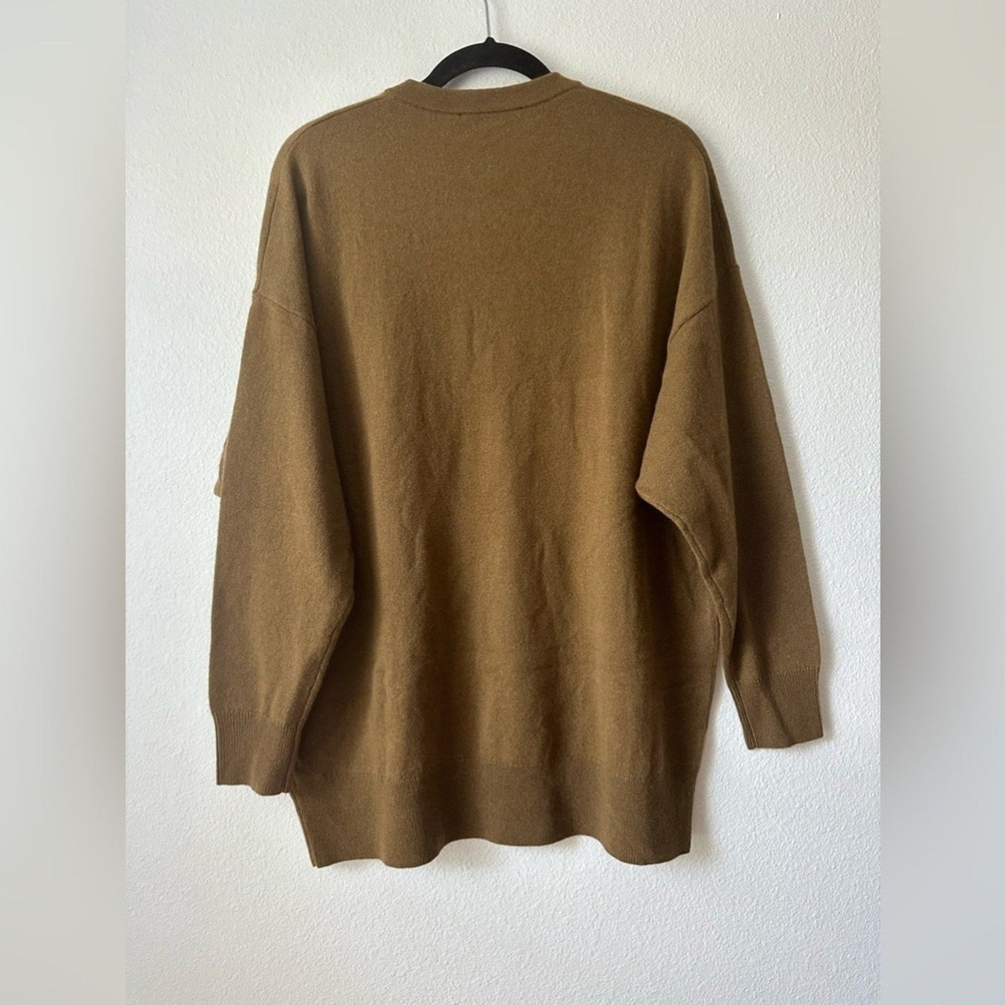 JENNI KAYNE Charlie V - Neck Sweater Amber Cashmere - Jenni Kayne Bernardi Collective