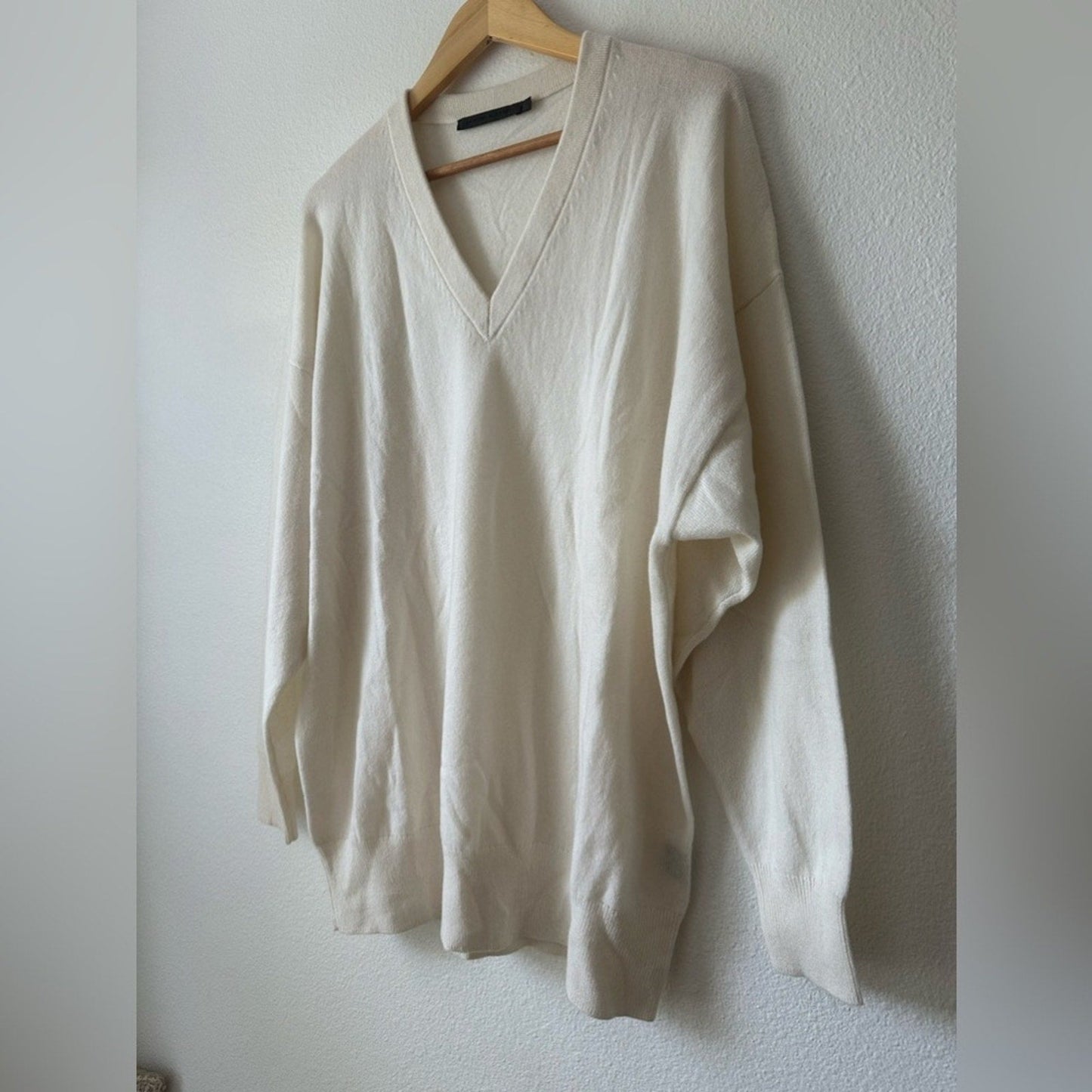 JENNI KAYNE Charlie V - Neck Sweater Ivory Cashmere - Jenni Kayne Bernardi Collective