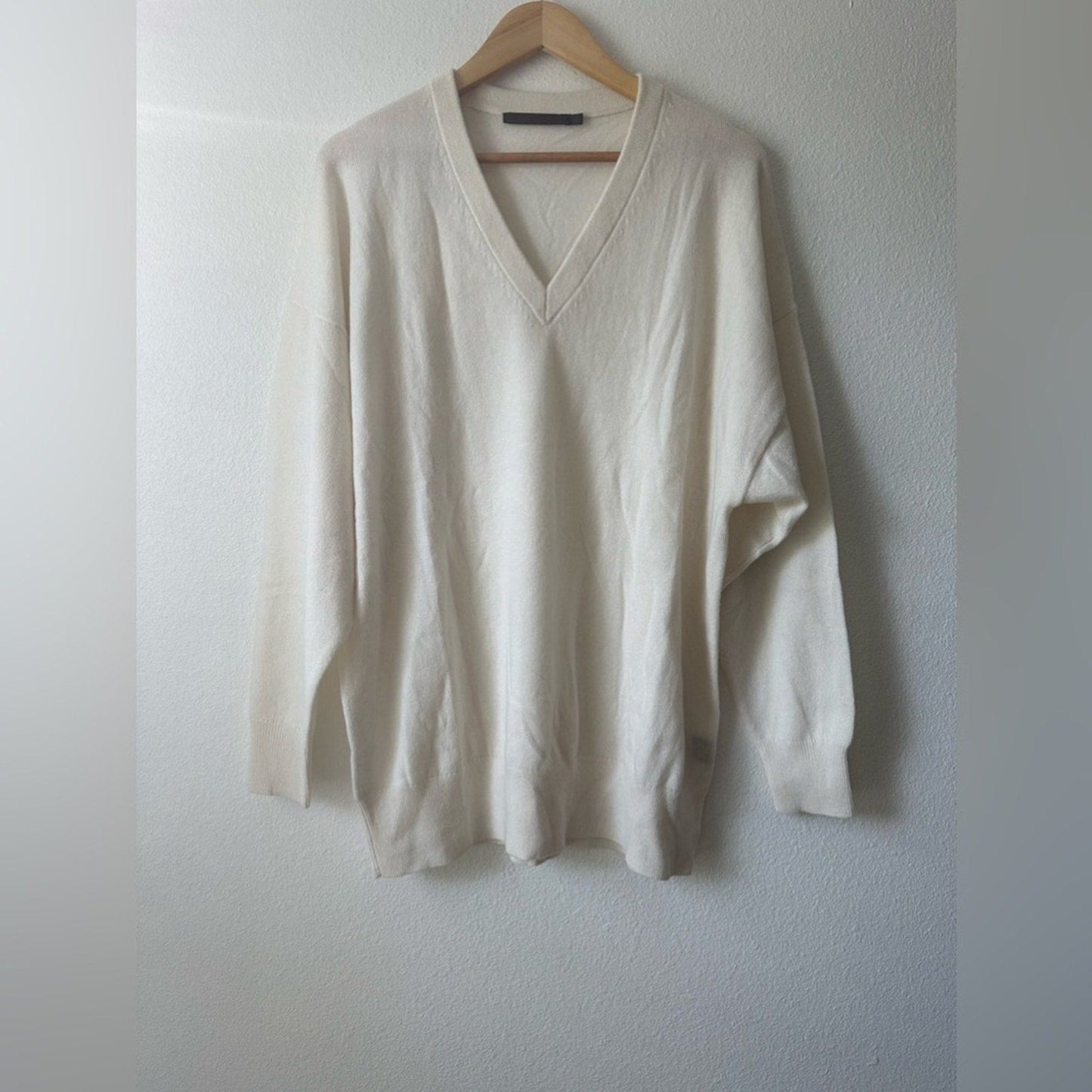 JENNI KAYNE Charlie V - Neck Sweater Ivory Cashmere - Jenni Kayne Bernardi Collective